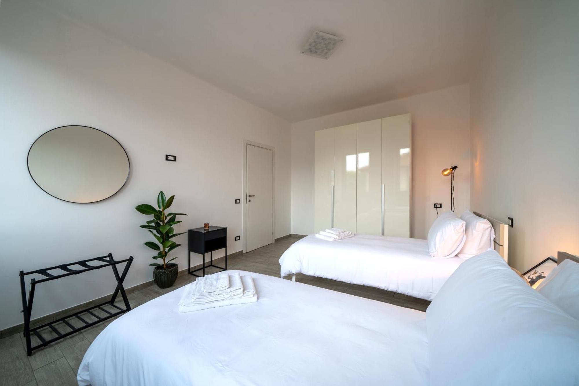 Honey House - Vista Lago E Montagne Luino Ngoại thất bức ảnh